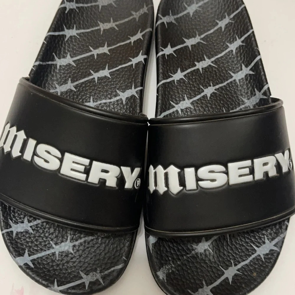 Misery Slides Size 37 (6.5) sandals